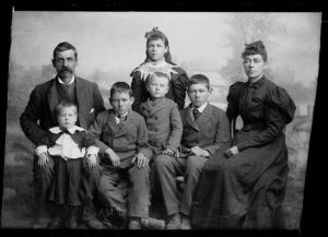 Walter Gleave and family 1